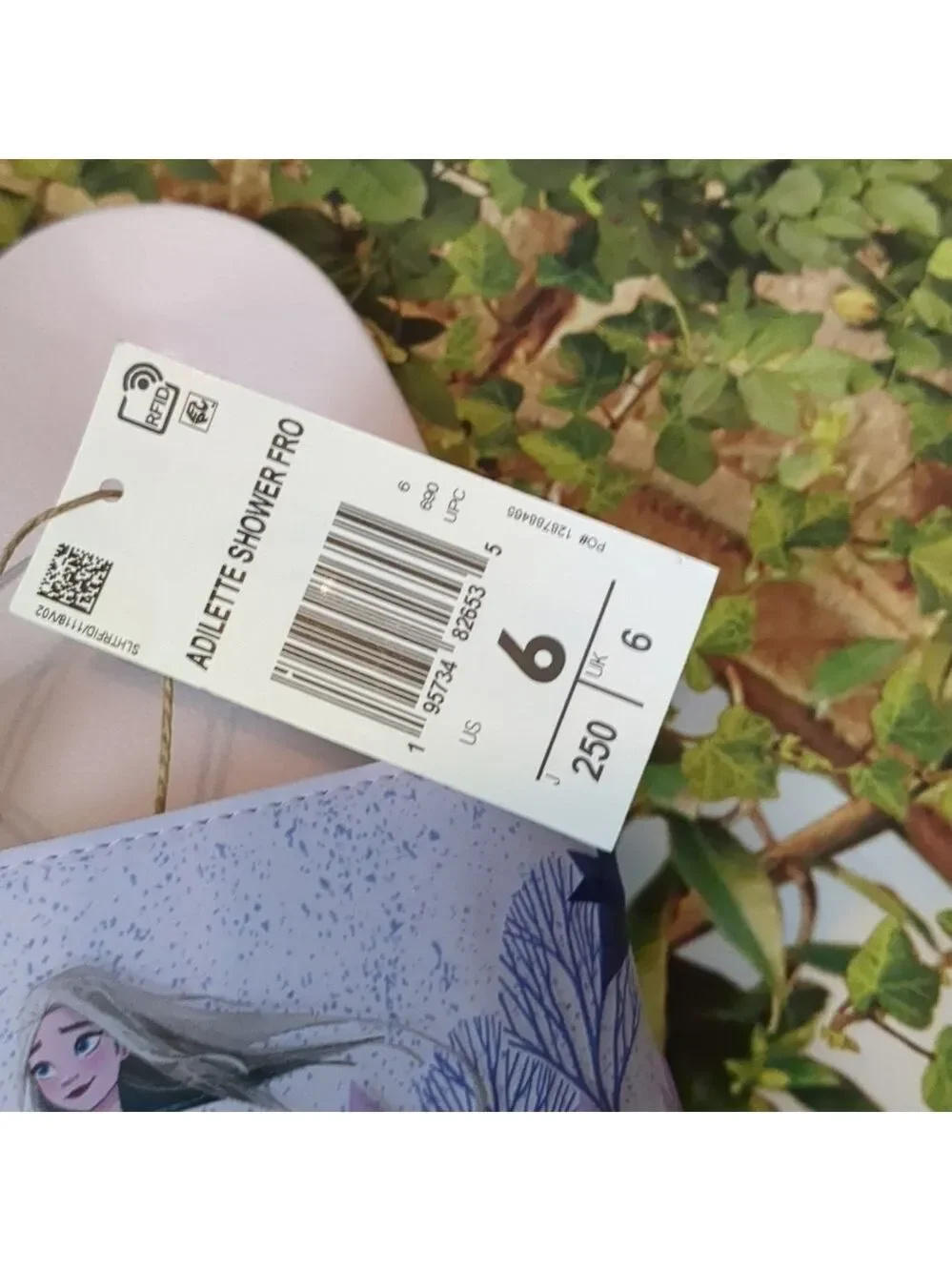 Adidas adilette frozen II shower slides